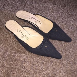 Chanel women’s black pointed toe sandals